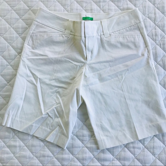 Lilly Pulitzer White Society Shorts EUC - Picture 1 of 5